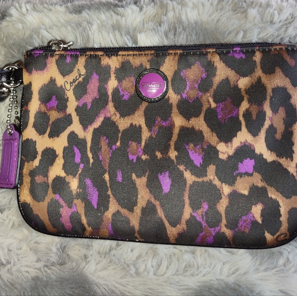 Wristlet Wallet.